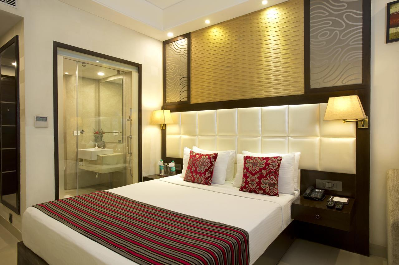 Inde Hotel Chattarpur 뉴델리 외부 사진
