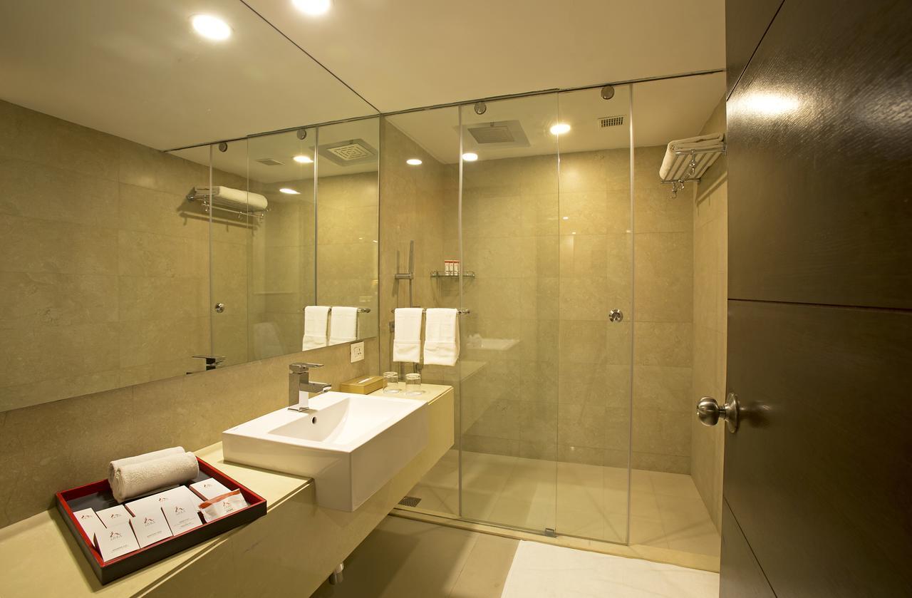 Inde Hotel Chattarpur 뉴델리 외부 사진