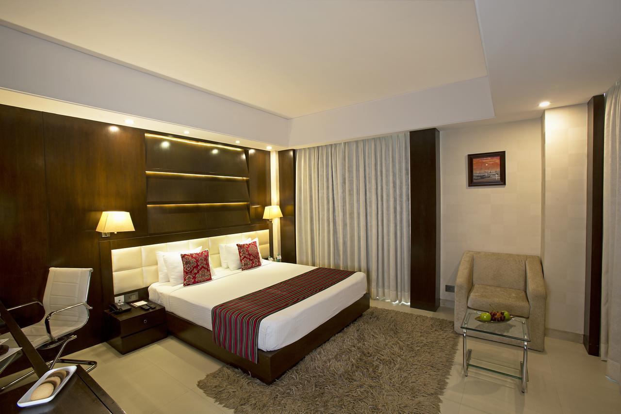 Inde Hotel Chattarpur 뉴델리 외부 사진